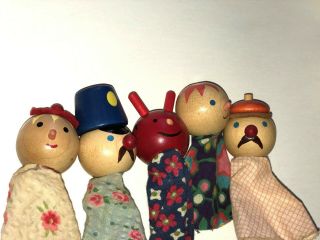 Vintage Set Of 5 Toia Albrechtice Czech Wood & Cloth Finger Puppets
