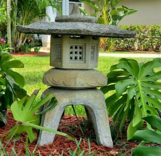 Antique Yukimi stone Japanese Chinese hand carved garden lantern pagoda 3
