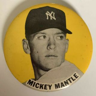 Vintage 1960s Mickey Mantle York Yankees Baseball 3.  5 " Pinback Button Yellow