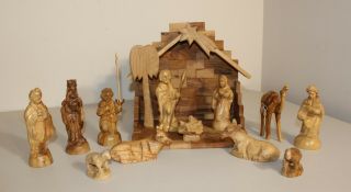 Vintage 12 Pc Hand Carved Olive Wood Nativity Set With Stable Israel Holy Land