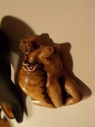 VINTAGE CARVED NUDE MEERSCHAUM PIPE BOWL IN LINED CASE 3
