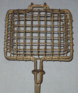 Vintage Primitive Old Soap Saver Wire Mesh Basket Handle Laundry Farmhouse Decor 2