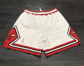 Vintage Nike Chicago Bulls Authentic Basketball Shorts Men 