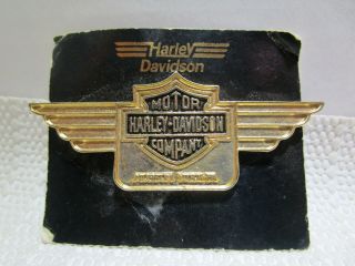 Vintage Harley Davidson Motor Company Museum York,  Pa Pin Gold/black On Card