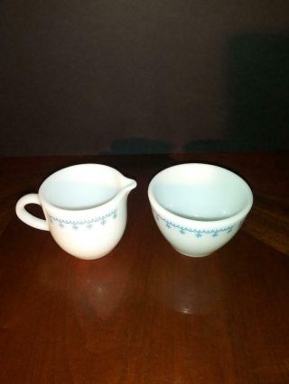 Vintage Corning Pyrex Snowflake Blue Garland Sugar Bowl And Cream Set U.  S.  A