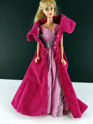 Barbie Mattel 993 Sophisticated Lady Velvet Coat Silk Gown 1963
