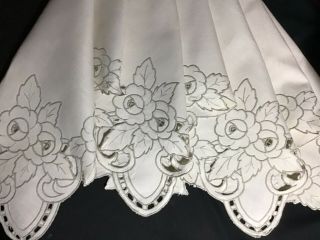 Lovely Vintage Large Hand Embroidered Tablecloth Cutwork/roses
