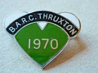 Vintage Motor Racing Badge B.  A.  R.  C.  Barc Thruxton 1970 Enamel Badge