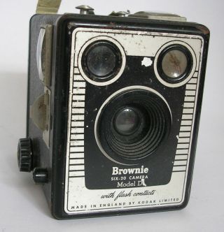 Vintage Kodak Brownie Six 20 D Film Box Camera England 1940 