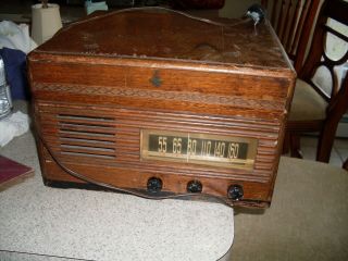 Old/vintage/antique Wood Tube Radio