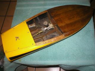 Vintage 60s/70s Gas Engine Powered Wood Speed Boat Speedboat Model,  18 " Hull