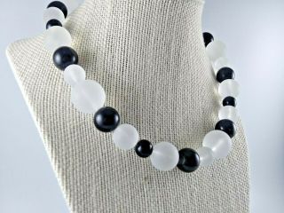 Vintage Black And Clear Frosted Lucite Bead Necklace Collar With Barrel Clasp