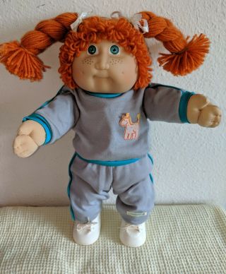 Cabbage Patch Jesmar 2 Red braids w/ GREEN eyes & FRECKLES Clothes 3