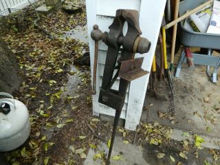 Antique Vtg Blacksmith Post Vise Tool 5 " Jaw,  6 " Opening 60 Pounds
