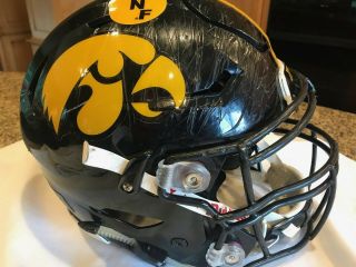 2018 Iowa Hawkeyes Game Football Helmet Riddell Speedflex Precision - B Simon 93