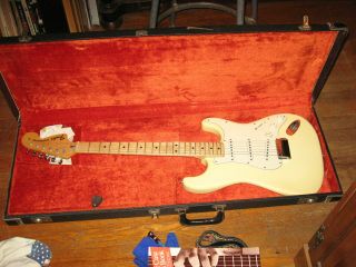 1972 Vintage Fender Stratocaster Olympic White Maple Neck,  Orig Case Firm