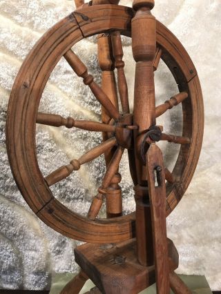 VINTAGE ANTIQUE HAND MADE WOODEN METAL SPINNING WHEEL PERFECT 2