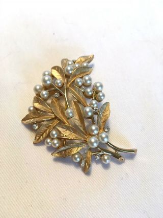SIGNED CROWN TRIFARI Satin Goldtone Pearl Crystal Vintage Leaf Brooch Pin 3