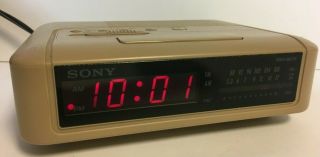 Sony Dream Machine Am Fm Alarm Led Clock Radio Model Icf - C240 Tested/works A3