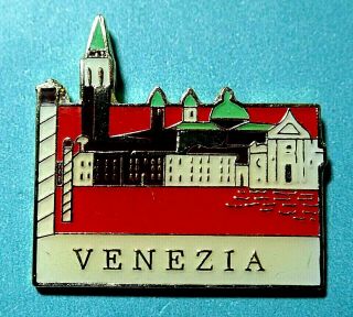 Vintage City Of Venice Italy Historic St Marks Square Pin Badge