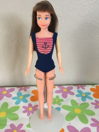 Vintage Mod Pink Skin Bend Leg Brunette Skipper With Swimsuit