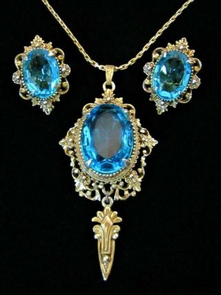 Stunning Vintage Aqua Blue Glass Pendant Necklace Clip Earrings Set