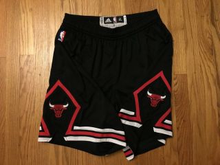 Aaron Brooks Game Worn Chicago Bulls Black Shorts,  Size Xl,  0