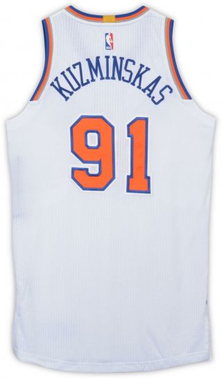 Mindaugas Kuzminskas York Knicks Player - Worn White Jersey Vs Nets On 3/12/17