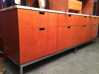 Mide Century Credenza By Florence knoll,  Cracked Top 3