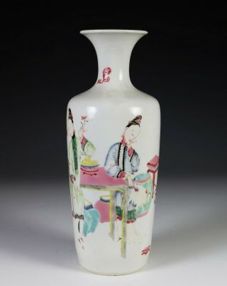 Antique Chinese Famille Rose Vase with Figures - 18th Century 2