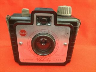 Vintage 1950s Kodak Brownie Holiday Flash Camera • Dakon Lens • W/ Strap • Usa