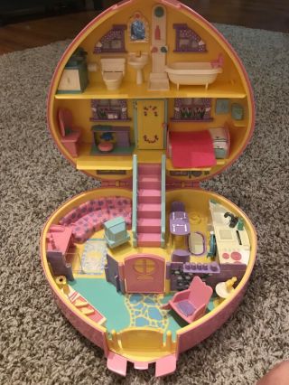 Vintage Lucy Locket Carry N Play Dream House Pink Heart Case Polly Pocket Doll