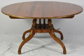 Baker Historic Charleston Pine Round Dining Room Table with 2 Leaves 3
