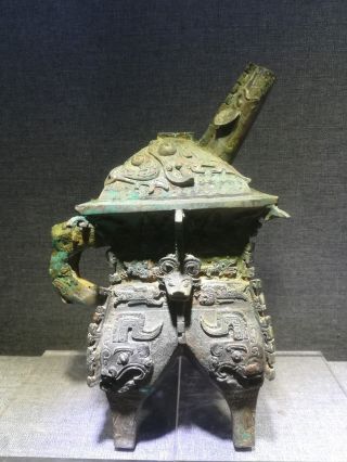 Chinese Bronze Pot He Wine Vessel Container Beast Mask&dragon Vein Pot