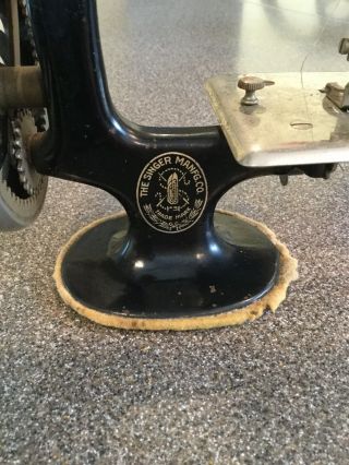 Antique Singer Sewhandy Child ' s Sewing Machine 2