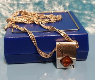 Vintage 925 Sterling Silver Baltic Amber Pendant Necklace