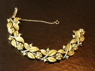 Vintage Jewellery Goldtone And Yellow Signed Jewelcraft Bracelet,  Length 6.  75