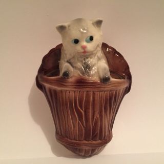 Vintage Kitten Wall Pocket Unmarked Possibly Hull Mccoy Pottery?