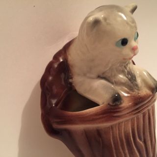 Vintage Kitten Wall Pocket Unmarked Possibly Hull McCoy Pottery? 2