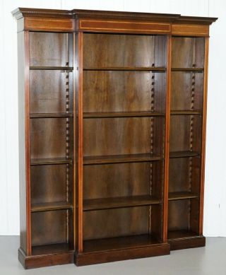 LOVELY MAHOGANY BREAKFRONT LIBRARY BOOKCASE WITH ADJUSTABLE SHELVES THROUGHOUT 3