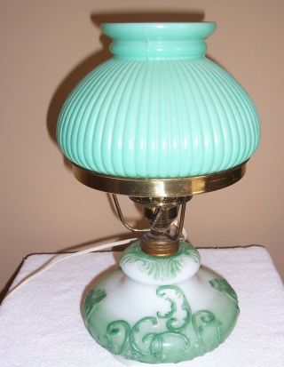 Vintage Gwtw Hurricane Table Lamp Green White Milk Glass With Green