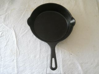 Vintage Griswold Cast Iron Frypan Skillet No.  5 And 724 With 2 Pour Spouts
