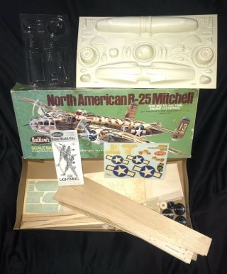 Vintage Guillows B - 25 Mitchell Bomber,  WWII,  Balsa Display,  U - Fly Model Kit, 2