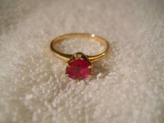 Estate Vintage 14k Yellow Gold Round Red Ruby Ring Size 6