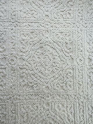 Vintage Tufted White Chenille King Size Bedspread With Fringe 122 " X 106 " Euc