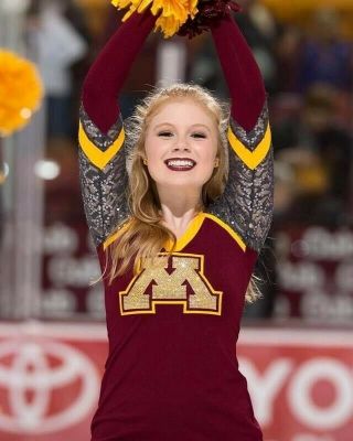 Minnesota College Cheerleaders Glossy 8x10 Photo Print 05169041019