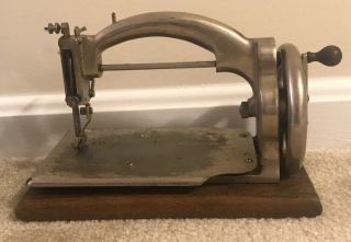 Rare Vintage Ideal Sewing Machine With Tin Case British Made No Needle