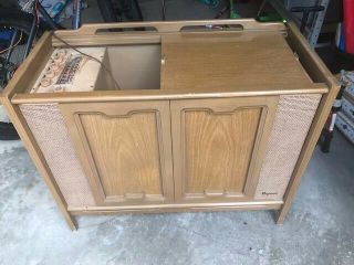 Vintage Magnavox Stereo Record Player Cabinet With Speakers.