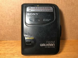 Vtg Sony Walkman Wm - Fx103 Cassette Tape Player Am Fm Radio Belt Clip Mega Bass