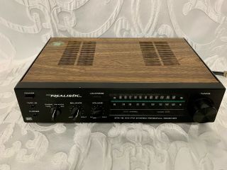 Vintage Realistic Sta - 19 Am/fm Stereo Personal Receiver Wood Grain Shape